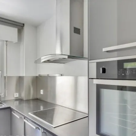 Another Cozy Flat Near St-germain, St-placide Appartement *