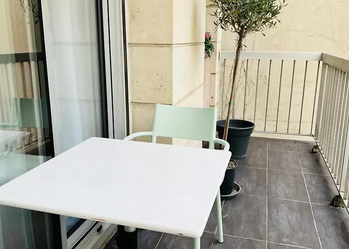 Apartment Another Cozy Flat Near St-germain, St-placide