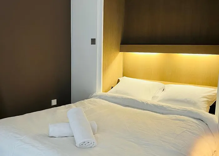 Another Cozy Flat Near St-germain, St-placide *