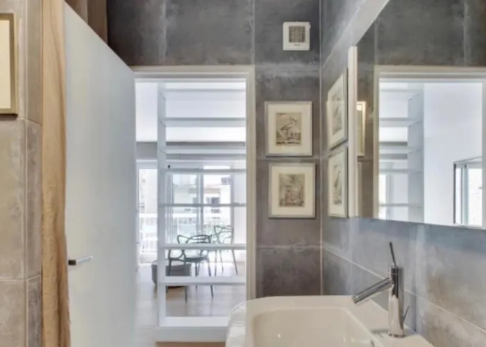 Another Cozy Flat Near St-germain, St-placide Paris